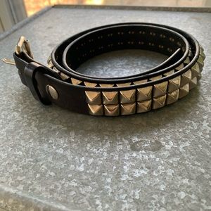 1990’s Vintage Studded Leather Belt, 36 Inches. EUC